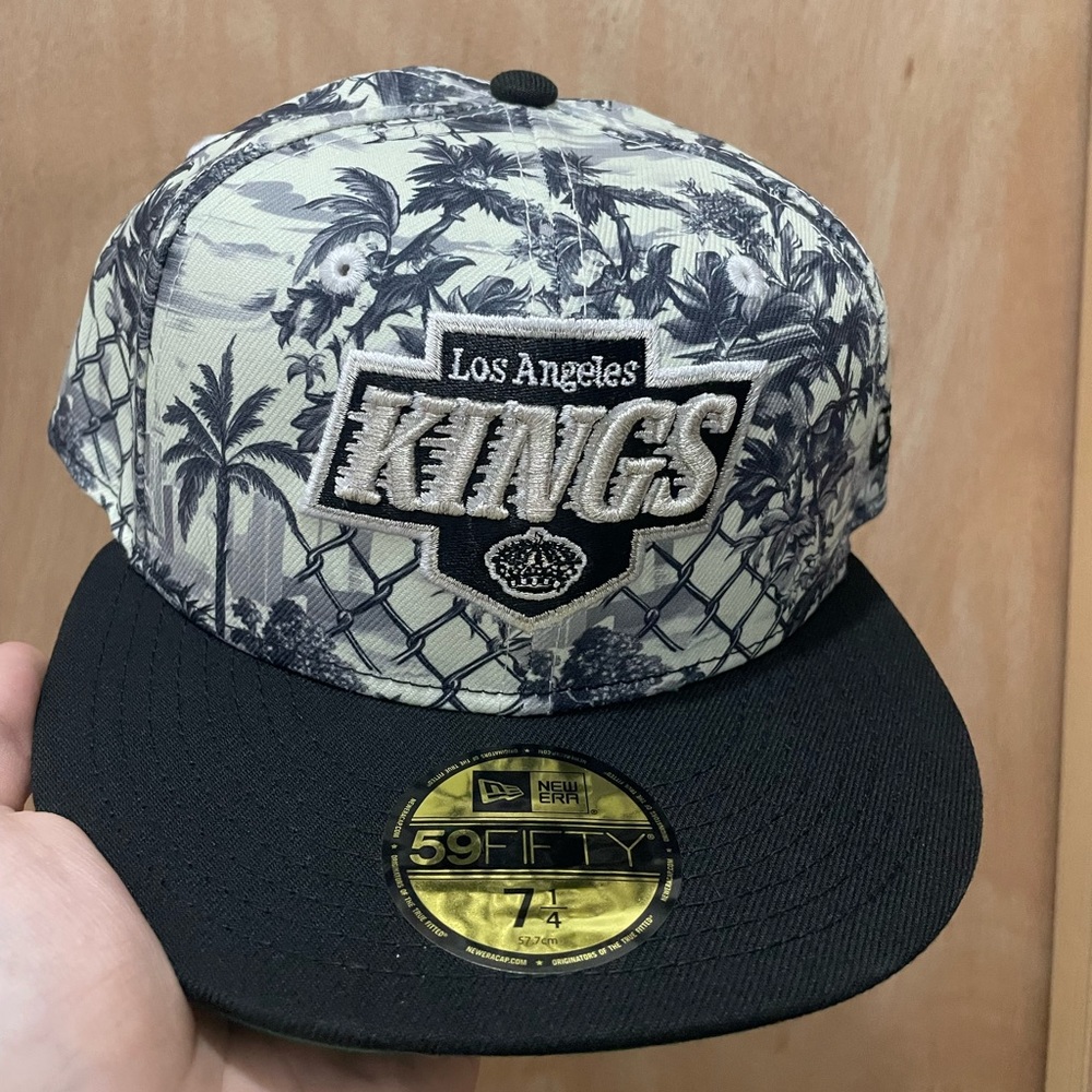 Hat club TY DE JOUY Los Angeles Kings Size 7 1/4 new era fitted brand new